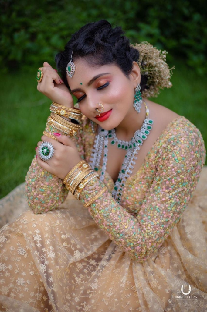 Airbrush bridal makeup by Kishaley